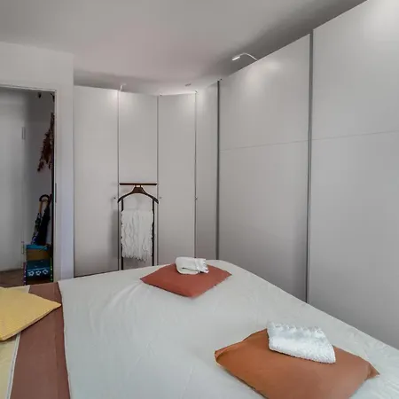 Apartment 1 Bedroom In Rijeka