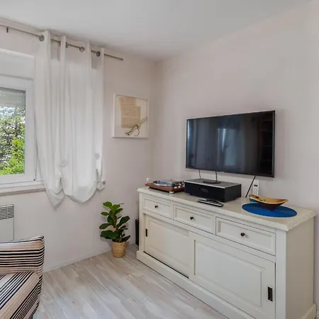 Amazing In With House Sea View